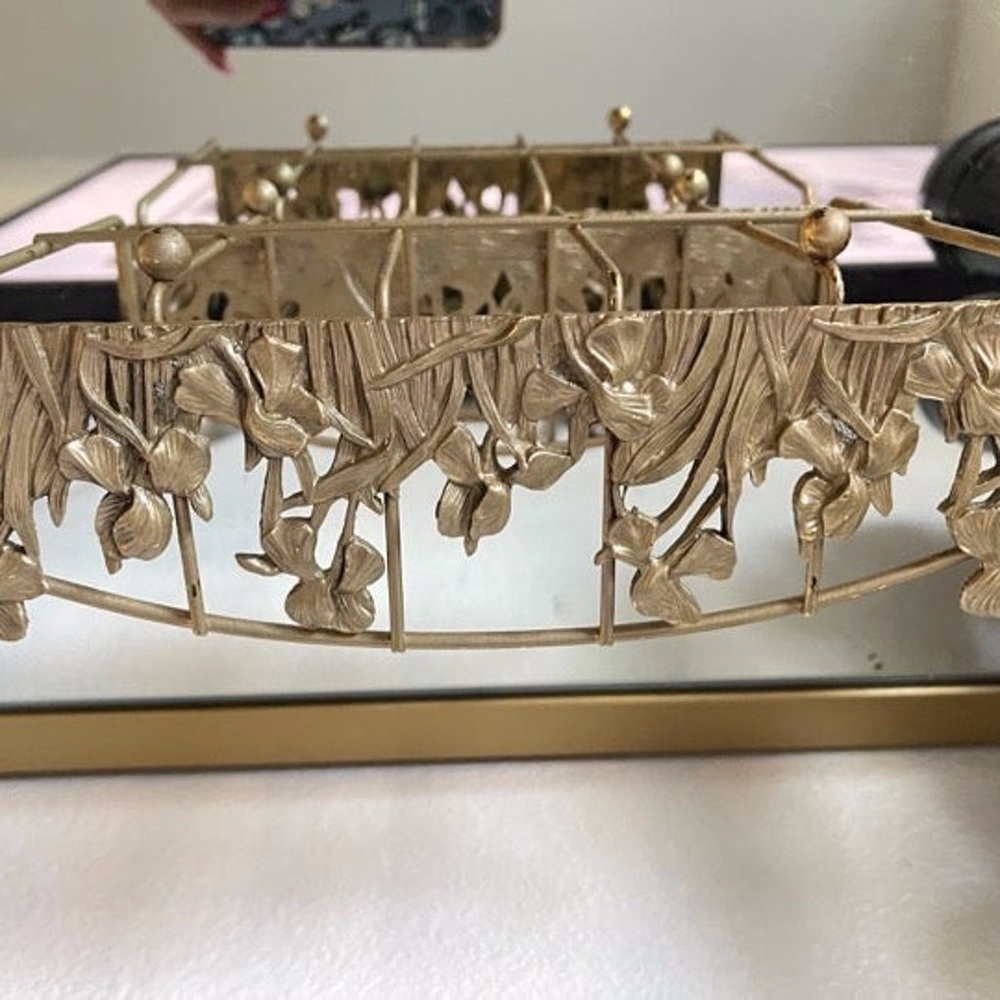 Vintage gold tone tissue box